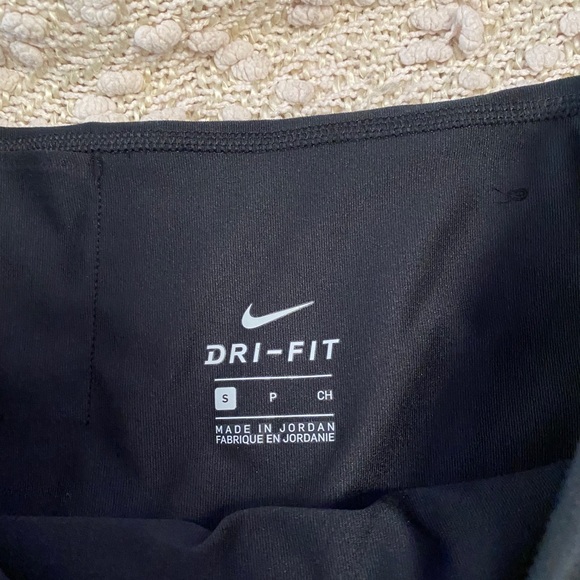 Nike Black High Waist Ankle Crop Leggings S - Picture 5 of 6
